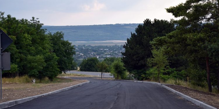 Modernizarea raionului Orhei, continuă cu pași rapizi: Infrastructura rutieră, curțile blocurilor și a locuințelor, în plin proces de modernizare | VIDEO