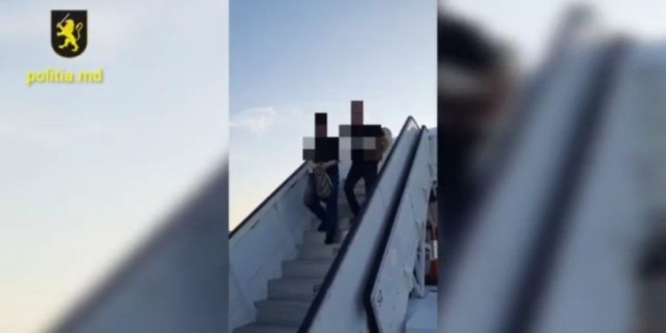Doi moldoveni au fost extrădați din Rusia. Indivizii sunt învinuiți de infracțiuni cu caracter sexual inclusiv asupra minorilor