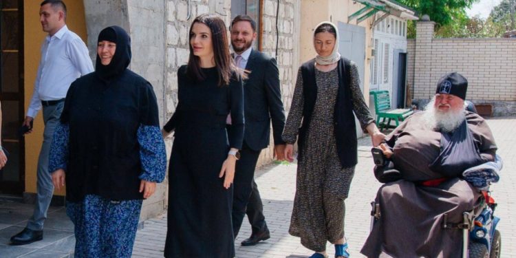 Евгения Гуцул поддерживает духовность Гагаузии: Башкан посетила Свято-Иверский женский монастырь в Комрате