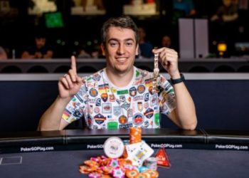 El este primul moldovean care a câștigat un turneu mondial de poker. Ce va face cu banii câștigați