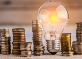 Чем обусловлено снижение тарифов на электроэнергию: На сколько изменятся цены на севере и юге страны  | VIDEO