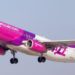 Încă o lovitură pentru moldoveni: Wizz Air reduce numărul de zboruri din România din luna august