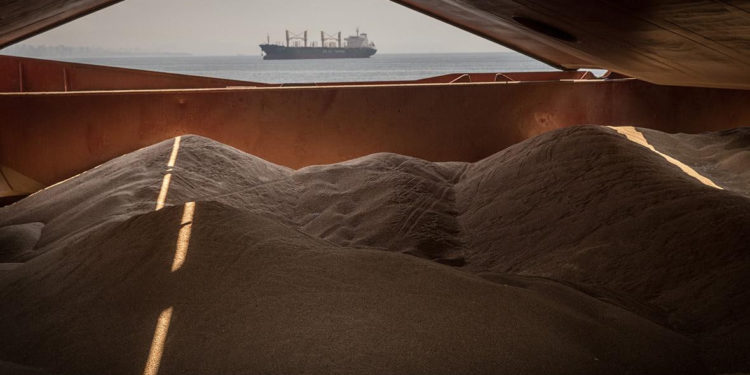 Кремль объявил о «фактическом прекращении» зерновой сделки