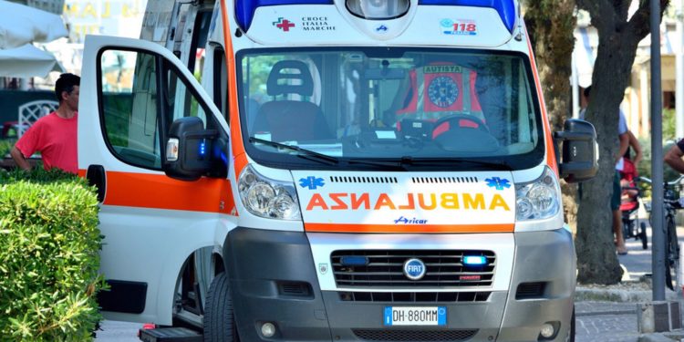 Преодолели две тысячи километров: Два волонтера доставили в Молдову тяжелобольного мужчину | VIDEO