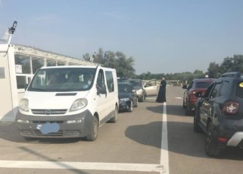 На границе Молдовы и Румынии — огромные очереди машин. Рекомендации пограничников