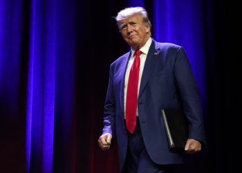 Трамп отказался от участия в первом раунде предвыборных дебатов