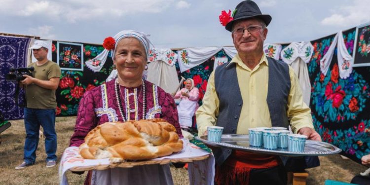 Празднуем «День ковра»: Евгения Гуцул и команда Илана Шора приглашает всех познать душу гагаузского народа