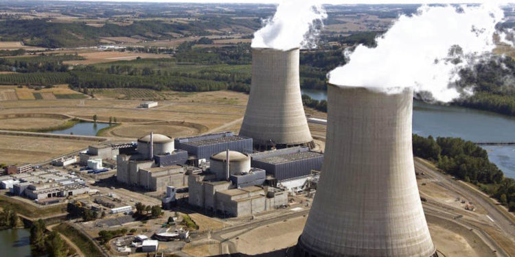 Во Франции на фоне жары отключили ядерный реактор