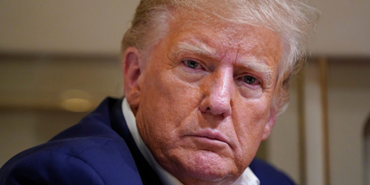 Трамп заявил, что с гордостью пойдет под арест в Джорджии