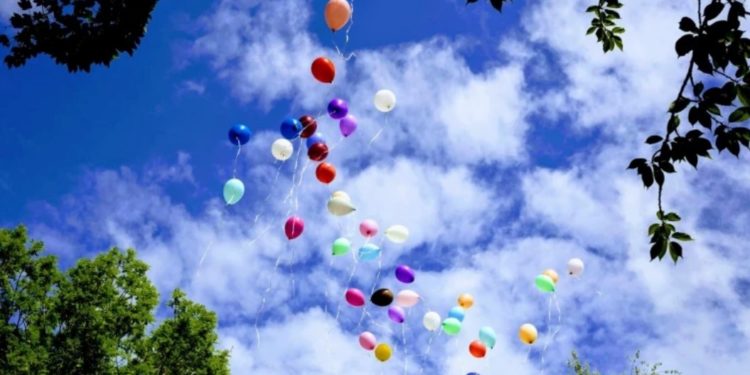 Ministerul Mediului îndeamnă să evite folosirea baloanelor la început de an școlar | VIDEO