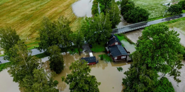 Граждан Молдовы призвали воздержаться от поездок в Швецию из-за угрозы наводнений