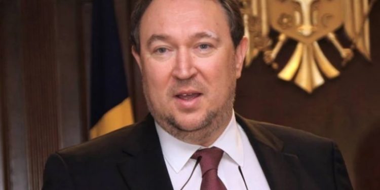 Экс-глава Конституционного суда: Санду обязана назначить Гуцул членом правительства