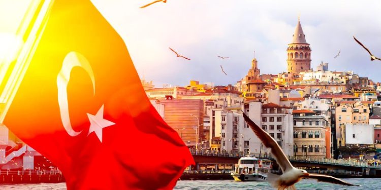 В Турции сообщили о рекордном повышении температуры до 49,5℃