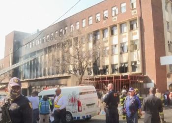 Более 70 человек погибли: в Йоханнесбурге произошел пожар в пятиэтажном здании, где жили бездомные и мигранты