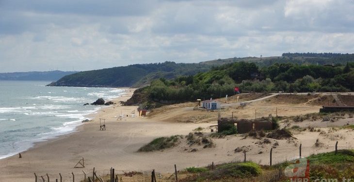 Пляж в окрестностях Стамбула закрыли из-за 28 неразорвавшихся снарядов
