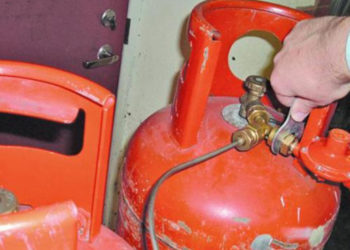 Deflagrație într-o gospodărie din Edineț. Un bărbat a suferit diverse arsuri pe suprafața corpului