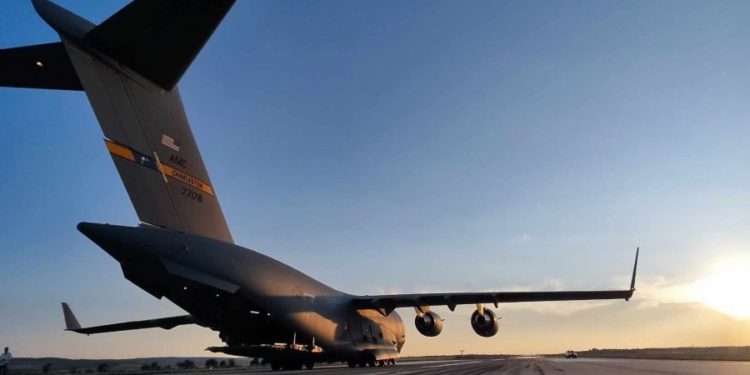 Un lot cu echipament militar, donat de SUA, a ajuns la Chișinău. Costurile se ridică la milioane de dolari | VIDEO