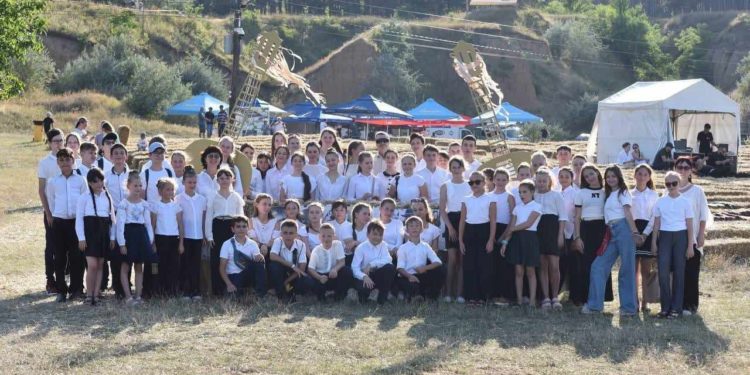 2-й Фестиваль гитарной музыки в память Юрия Садовника проходит в Оргеевском районе при поддержке Илана Шора