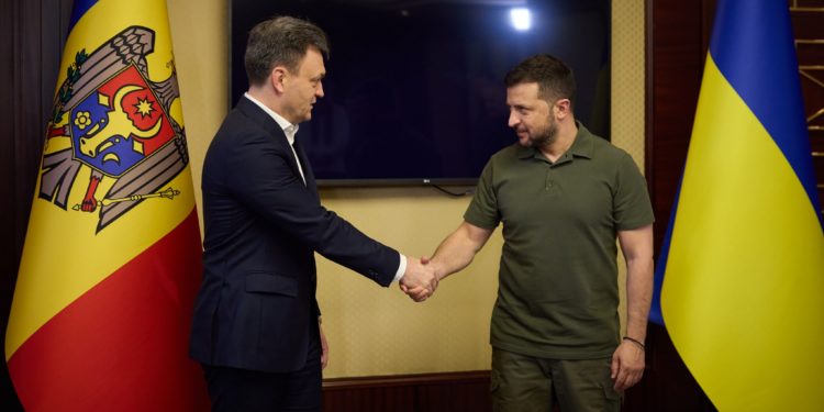 Premierul Dorin Recean s-a întâlnit la Kiev cu președintele Ucrainei, Volodimir Zelenski: „Moldova înțelege cât de important este să sprijine Ucraina după începerea războiului” | VIDEO