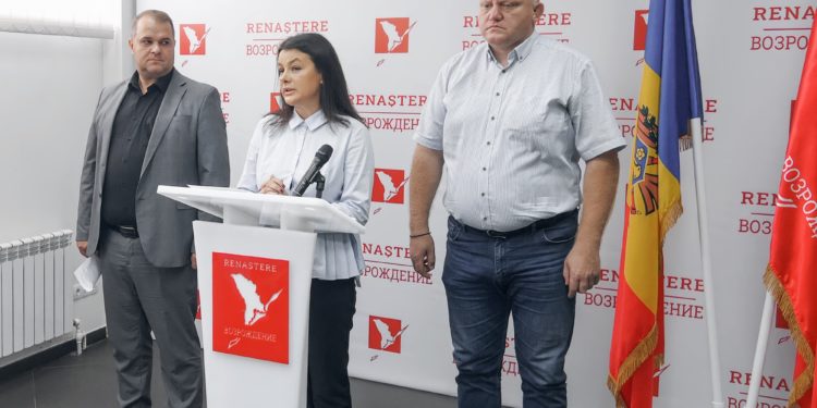 Partidul Renaştere a colectat peste 100 de mii de semnături, în doar o lună, pentru recunoașterea partidului PAS drept neconstituțional: Vom lupta pentru ca să fie scos în afara legii | VIDEO