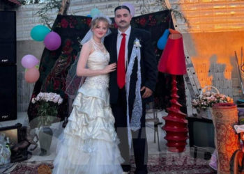Petrecere virală pe Internet: Un cuplu a jucat o nuntă ca în anii ’90 la Ștefan Vodă