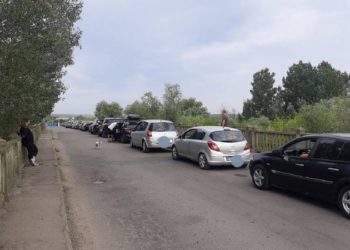 Atenție, călători! Aglomerație la trei puncte de trecere a frontierei de stat: Zeci de mașini au format cozi la ieșire din țară