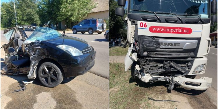 Accident violent în Pelinei, raionul Cahul: O mașină a fost ruptă în două după impact