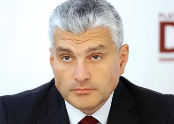 Alexandr Slusari: “Această guvernare are talent deosebit în a transforma prieteni în dușmani“
