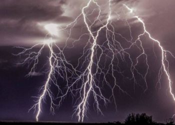 După caniculă, natura se dezlănțuie: Meteorologii anunță cod galben de ploi cu grindină și vijelii
