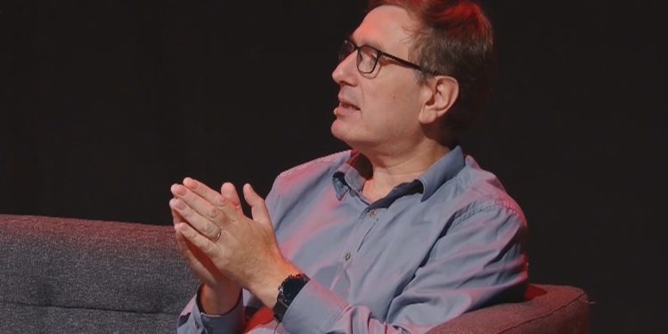 Moldova se confruntă cu cel mai dramatic val de migrație al tinerilor: Veaceslav Ioniță: 70% din părinți nu văd viitorul copiilor lor în țară