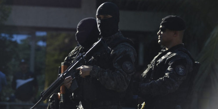 Zeci de morţi în operaţiunile antidrog ale poliţiei braziliene, în ultimele cinci zile