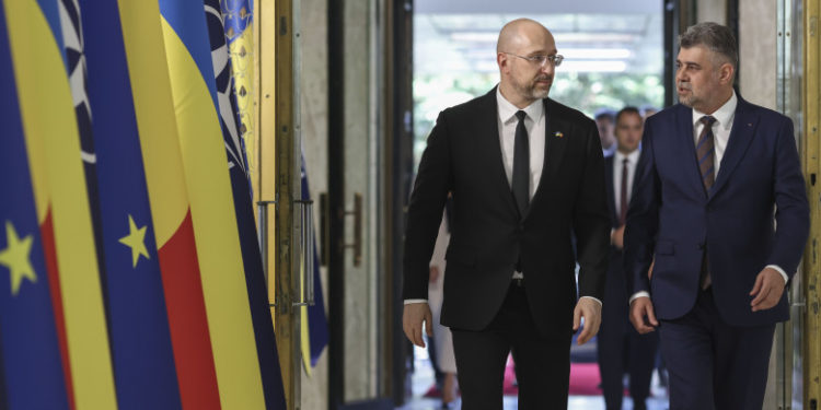 Румыния снова призвала Украину признать молдавский язык несуществующим