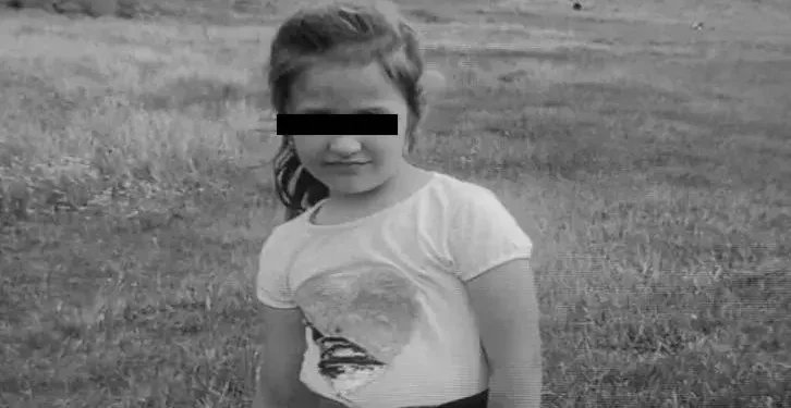 Noi detalii despre cazul fetiței de 7 ani, găsită decedată, într-o casă părăsită din Rîșcani: Unul dintre suspecți ar fi strangulat-o. Ce spune primarul satului despre părinții minorei | VIDEO