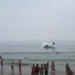 Momentul când un avion se prăbușește în apă, lângă o plajă plină cu turiști | VIDEO