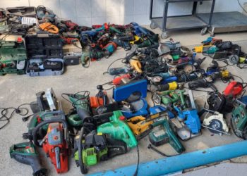 Peste 80 de instrumente electrice tăinuite de controlul vamal, depistate la Costești