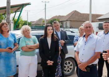 Proiectul de construire a drumurilor și trotuarelor în Găgăuzia, se extinde în fiecare zi: Echipa bașcanului Eugenia Guțul a lansat reparația trotuarelor în satul Etulia, orașul natal al guvernatorului | VIDEO