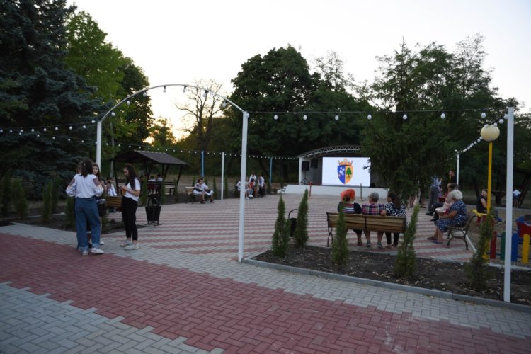 Еще один крупный проект команды Илана Шора: В коммуне Похребень Оргеевского района открыт новый современный парк