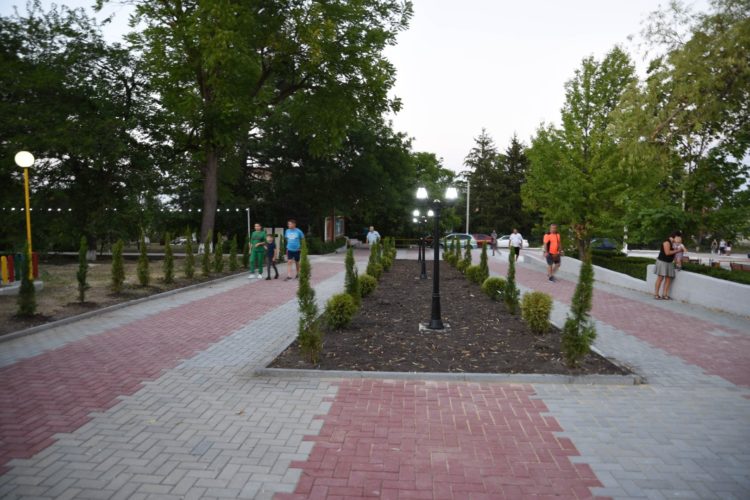 Еще один крупный проект команды Илана Шора: В коммуне Похребень Оргеевского района открыт новый современный парк