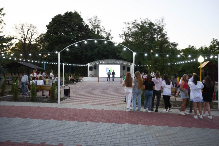 Еще один крупный проект команды Илана Шора: В коммуне Похребень Оргеевского района открыт новый современный парк