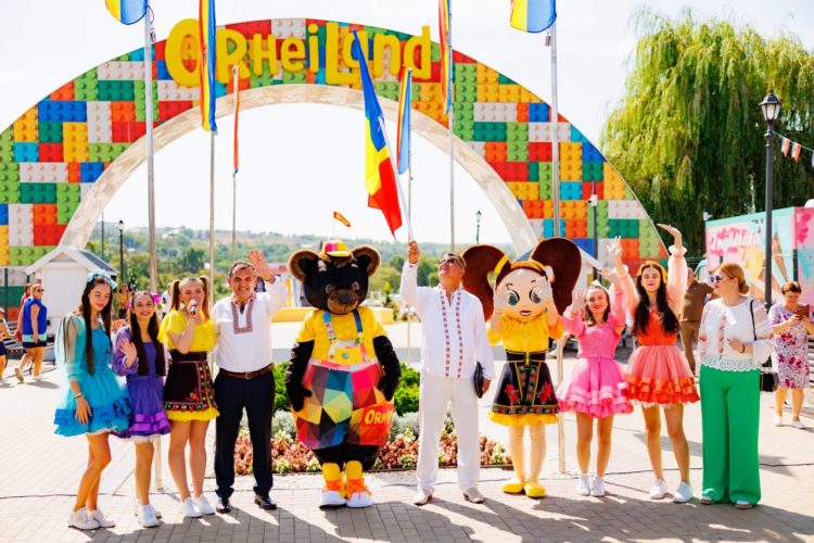 Оргеев с размахом отмечает День независимости: Фанфары, национальные костюмы, развлечения для детей, ярмарка народных мастеров, зажигательный концерт, легендарная Cи Си Кетч и фейерверк