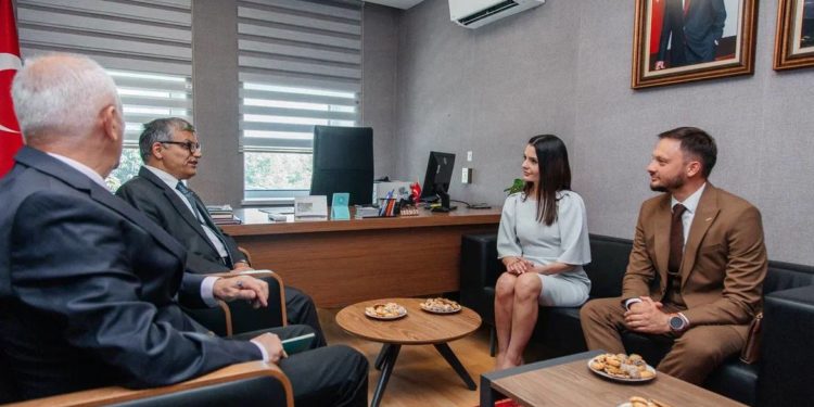 Глава Гагаузии Евгения Гуцул встретилась с генеральным консулом Турции в Комрате Хасаном Акдоганом