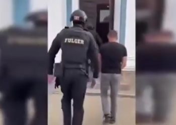 Își amenința cu moartea propriul cumătru, estorcând 4,5 milioane de lei. Mărul discordiei — un centru de agrement | VIDEO