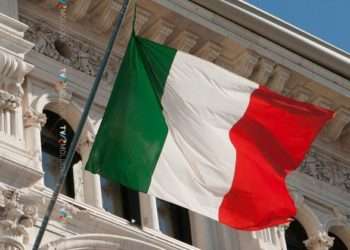 Un moldovean a bătut la ușa unei familii din Italia dându-se drept curier, a intrat și a refuzat să mai plece. Ce s-a întâmplat ulterior