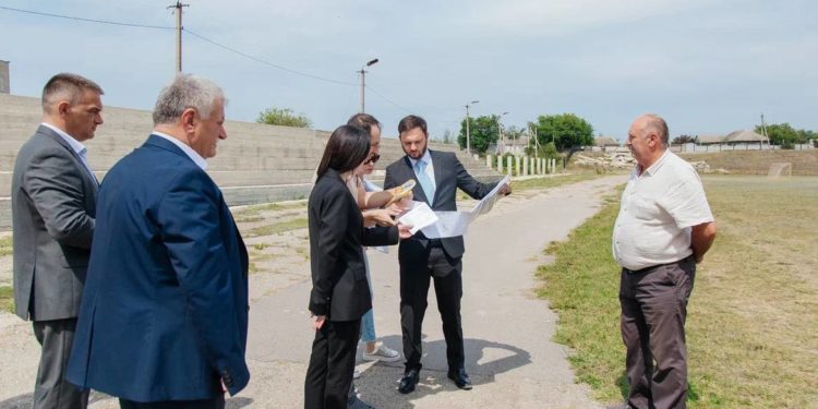 Евгения Гуцул после посещения стадионa в Вулканештах: «Мы создадим условия для наших детей, для нашего будущего»