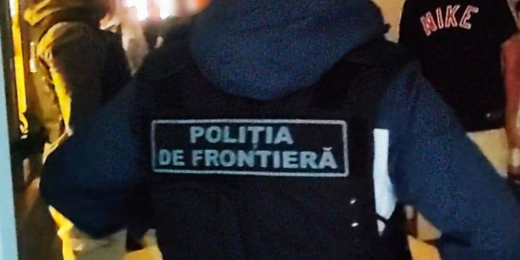 Обыски в Каушанах: правоохранители задержали подозреваемого в организации незаконной миграции