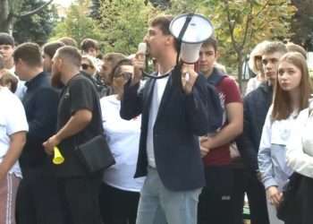 LIVE | Protest organizat de Partidul Renaștere împotriva reținerii mai multor reprezentanți ai formațiunii politice