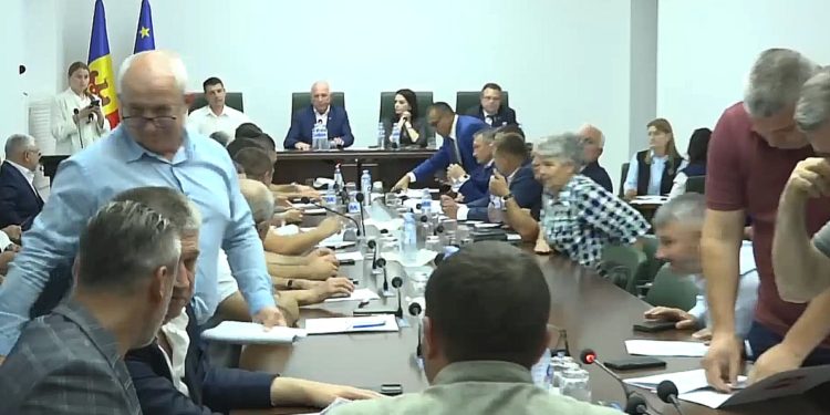 LIVE | Заседание Народного собрания Гагаузии. В повестке дня рассмотрение состава Исполкома