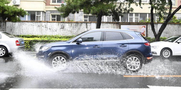 Более 22 тысяч жителей японского города призвали эвакуироваться из-за опасной погоды