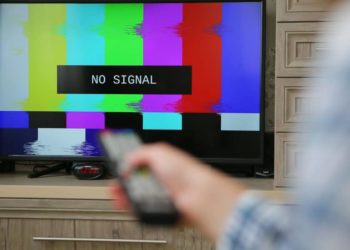 Examinarea dosarului suspendării licenței a 6 posturi TV a fost amânată din nou. Din ce cauză | VIDEO
