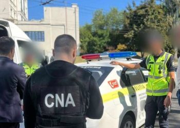 Doi polițiști, cercetați penal pentru corupție: Au cerut 6000 de lei mită, ca să scape un șofer, prins beat la volan, de proces | FOTO